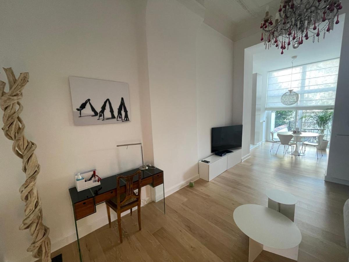 Apartment In Trendy Chatelain Center Brussels Area Little Garden Internet Wifi Exterior photo